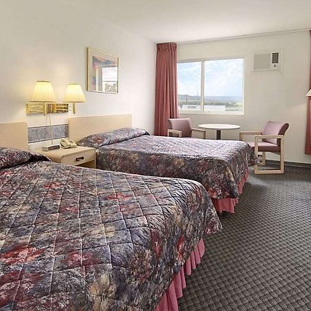 Ramada Limited Dawson Creek Hotel Cameră foto